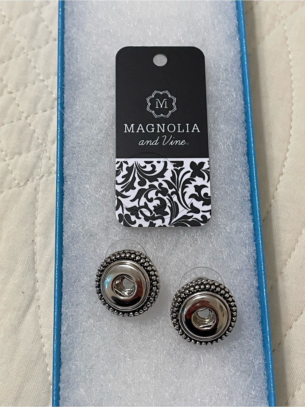 Magnolia and Vine silver tone post earrings - Holds 12mm mini snaps (NIC)